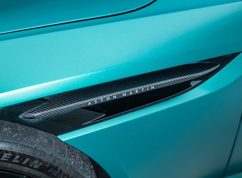 Aston Martin DB12 Coupe 33