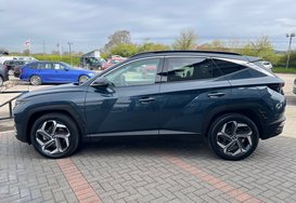 Hyundai TUCSON 1.6h T-GDI ULTIMATE AUTO PETROL HYBRID 12