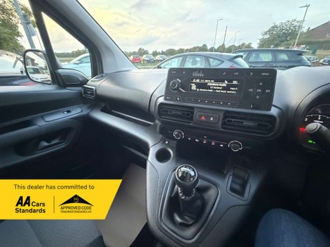 Vauxhall Combo 1.6 Combo 2300 Edition S/S 35