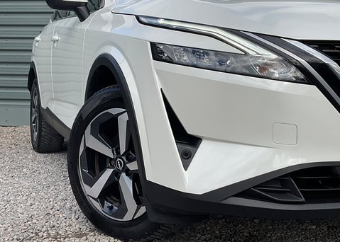 Nissan Qashqai DIG-T N-CONNECTA MHEV 2