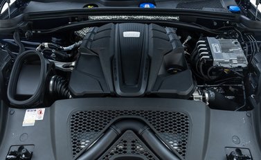 Porsche Macan S 34