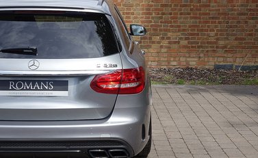 Mercedes-Benz C63 S Estate 19