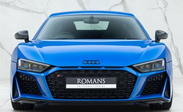 Audi R8 V10 Performance Carbon Black 4