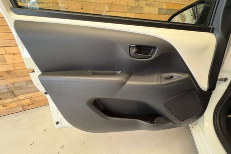 Toyota Aygo 1.0 VVT-i x-pure Hatchback 5dr Petrol Manual Euro 6 (68 ps) 53