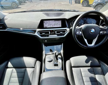 BMW 3 Series 2.0 320i Sport Auto 4dr 2