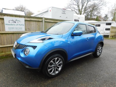 Nissan Juke 1.6 TEKNA 5 Dr 8