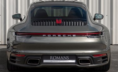 Porsche 911 Carrera (992) 5