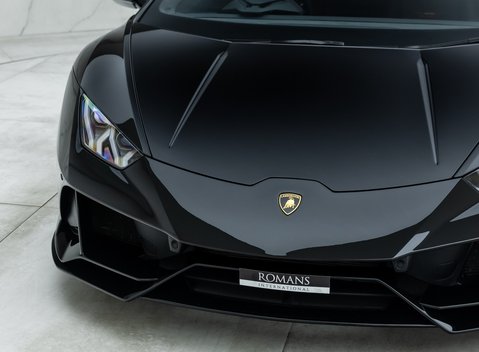 Lamborghini Huracan LP640-4 EVO 25