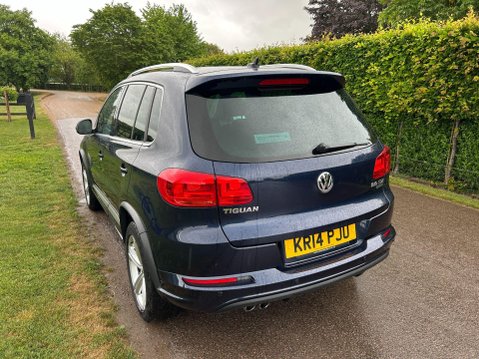 Volkswagen Tiguan 2.0 TDI BlueMotion Tech R-Line 4WD Euro 5 (s/s) 5dr (Nav) 7