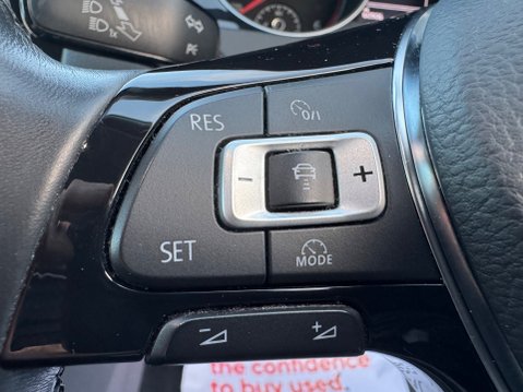 Volkswagen Golf GT TDI BLUEMOTION TECHNOLOGY 13