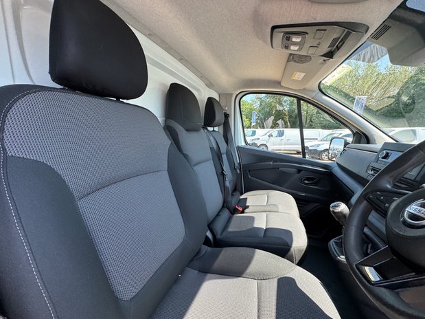 Nissan Primastar LWB L2H1 Low Roof Acenta 300 Air Con Cruise EURO 6 NO VAT 14