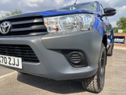 Toyota Hilux Active 4WD D-4D ECB Pickup 21