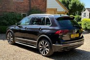 Volkswagen Tiguan R-LINE TECH TSI 4MOTION DSG 9