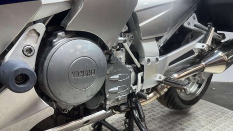Yamaha FJR1300 ABS 2008 ONLY 22K NEW MOT SERVICED FULL LUGGAGE COMMUTER TOURER BIKE 18