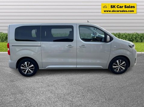 Toyota Proace Verso 2.0D Family Medium MPV Auto MWB Euro 6 (s/s) 5dr (8 Seat) 3