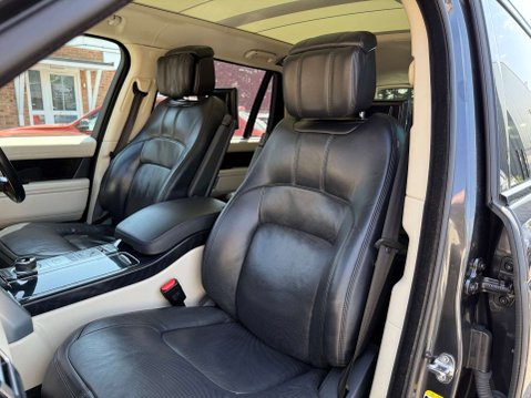 Land Rover Range Rover 4.4 Range Rover Autobiography SDV8 Auto 4WD 5dr 23