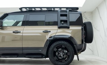 Land Rover Defender 110 D250 First Edition 32