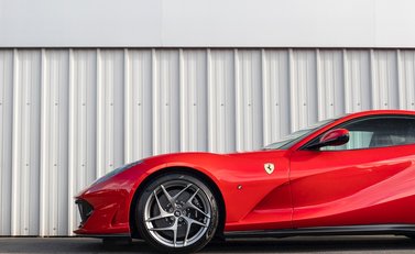 Ferrari 812 Superfast 28