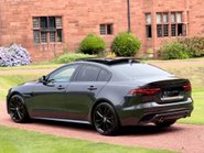 Jaguar XE R-DYNAMIC HSE BLACK 7