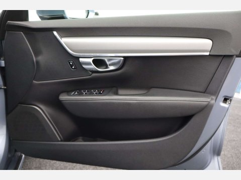 Volvo S90 2.0 S90 Momentum D4 Auto 4dr 20