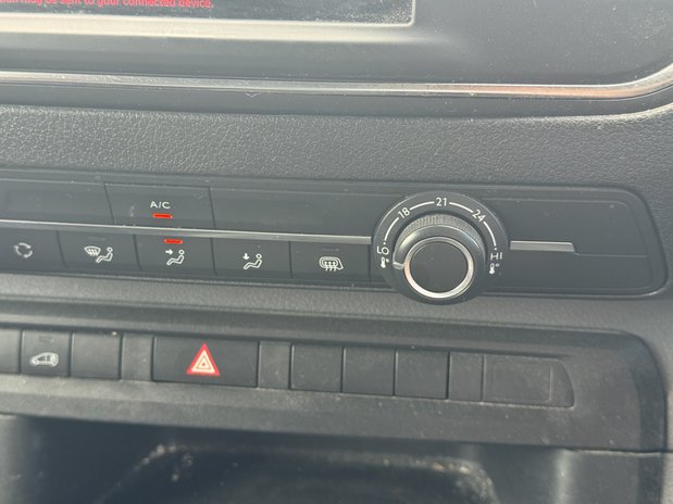 Citroen Dispatch MWB L2H1 [SOLD MM] Low Roof Enterprise 2700 Cruise Sensors EURO 6 22