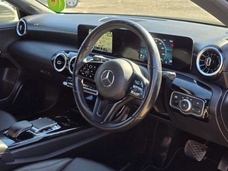 Mercedes-Benz A Class 1.5 A180d SE Hatchback 5dr Diesel 7G-DCT Euro 6 (s/s) (116 ps) 18