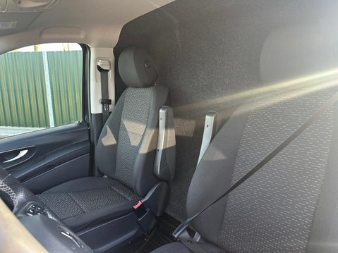 Mercedes-Benz Vito 119 PREMIUM L1 12
