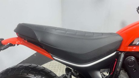 Ducati Scrambler 400 SIXTY 2 2016 14K NEW MOT A2 READY FULL SERVICE SPORTS EXHAUST 400CC 30