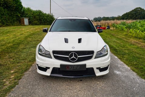 Mercedes-Benz C Class C63 AMG EDITION 507 17