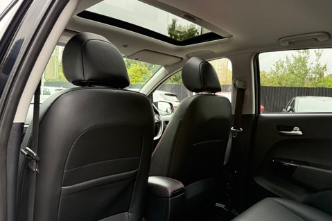 Kia Picanto GT-LINE S - FULL SERVICE HISTORY - SUNROOF -APPLE CAR PLAY - CAMERA 29