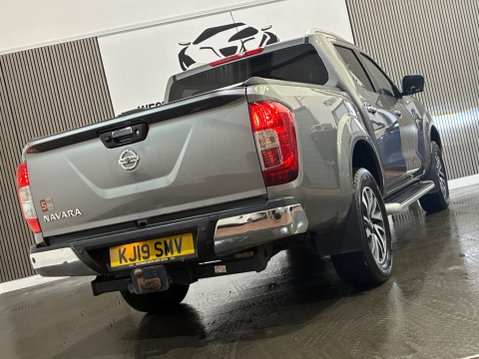 Nissan Navara 2.3 dCi Tekna 4WD Euro 6 (s/s) 4dr 51