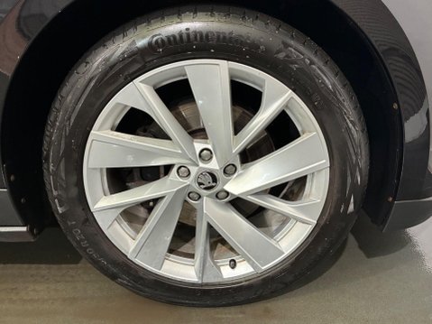 Skoda Enyaq iV 62kWh 60 Nav Suite Auto 5dr 35