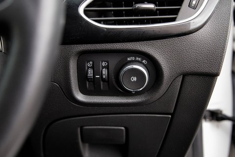Vauxhall Astra ELITE NAV 14