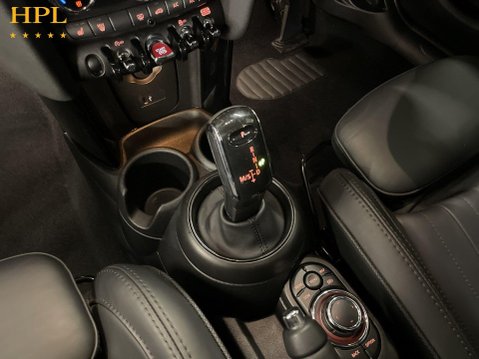 Mini Hatch 1.5 Cooper Exclusive Hatchback 5dr Petrol Steptronic Euro 6 (s/s) (136 ps) 17