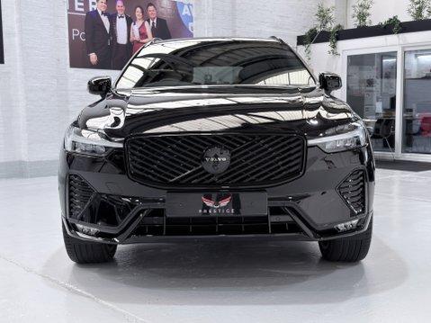 Volvo XC60 B5 ULTRA BLACK EDITION AWD 7