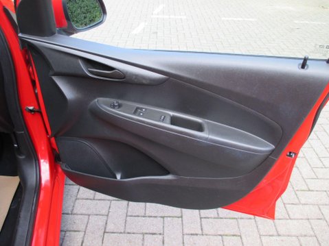 Vauxhall Viva 1.0i SE Euro 6 5dr (a/c) 41