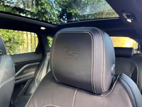 Jaguar F-Pace 3.0 D300 V6 S Auto AWD Euro 6 (s/s) 5dr 29