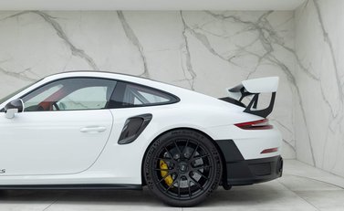 Porsche 911 GT2 RS (991) 47