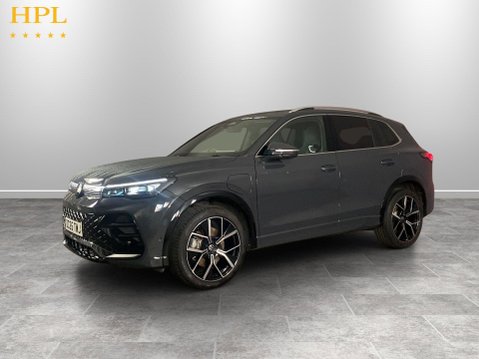 Volkswagen Tiguan 1.5 TSI eHybrid 19.7kWh R-Line SUV 5dr Petrol Plug-in Hybrid DSG Euro 6 (s/ 3