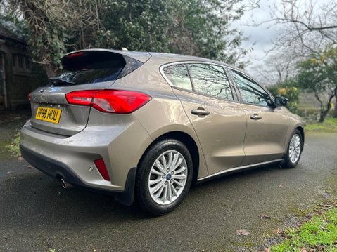 Ford Focus TITANIUM 17