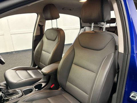 Hyundai IONIQ 1.6 IONIQ Premium SE FHEV Semi-Auto 5dr 45