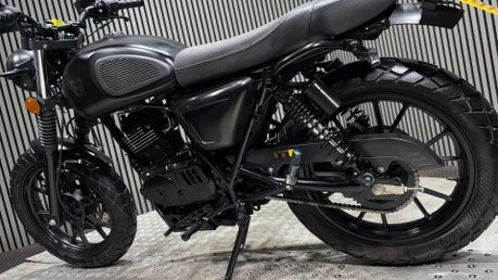 Mutt FSR 2021 ONLY 7K MODERN RETRO 125CC LEARNER BIKE LONG MOT 29
