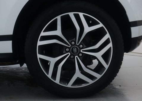 Land Rover Range Rover Evoque 1.5 Range Rover Evoque R-Dynamic HSE P300e Auto 4WD 5dr 16