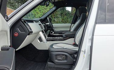 Land Rover Range Rover 4.4 SDV8 Vogue SE Overfinch 12