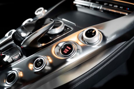 Mercedes-Benz Amg GT PREMIUM. MERCEDES WARRANTY. FULL MSH. DESIGNO PAINT. BURMESTER. PANO ROOF. 37