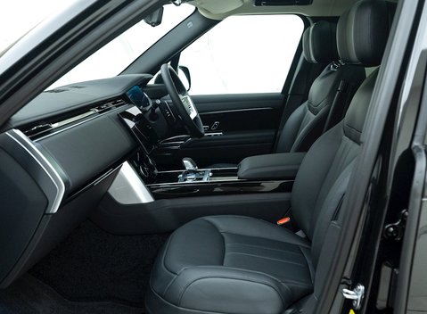 Land Rover Range Rover D350 Autobiography LWB 7 Seater 16