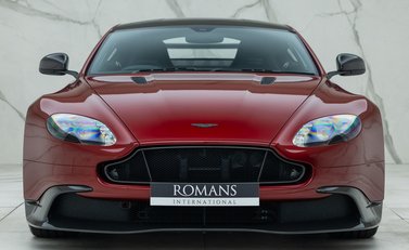 Aston Martin Vantage GT8 8