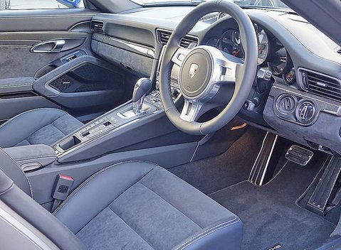 Porsche 911 (991) Targa 4 GTS 3