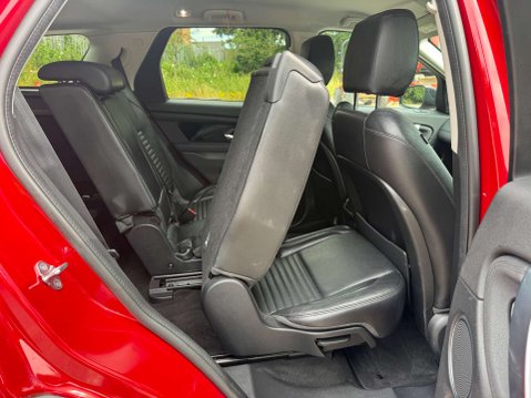 Land Rover Discovery Sport 2.0 Discovery Sport SE Auto 4WD 5dr 26