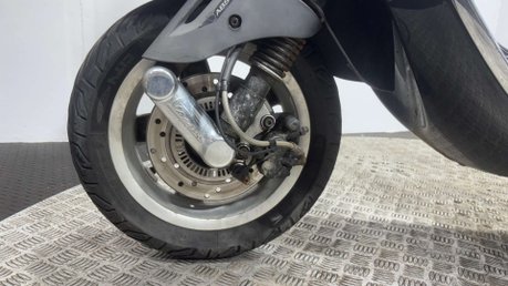 Piaggio Vespa Primavera 2017 22K GOOD RUNNING PROJECT SCOOTER 125CC LEARNER BIKE 8